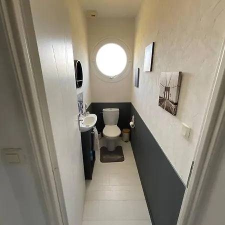 T2, Cl 3 Etoiles, 4 Lits, 4 Personnes Et 1enfant, Parking Et Terrasse