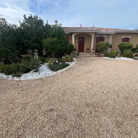 Appartement T2, Cl 3 Etoiles, 4 Lits, 4 Personnes Et 1enfant, Parking Et Terrasse *