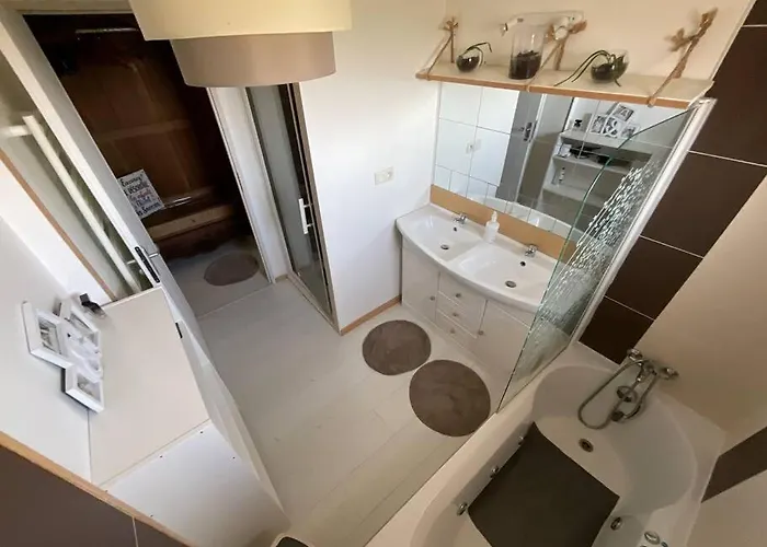 T2, Cl 3 Etoiles, 4 Lits, 4 Personnes Et 1enfant, Parking Et Terrasse Saint-Sever (Landes)